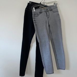 ( 2 ) pairs of BLUE SPICE jeggings  sz 5